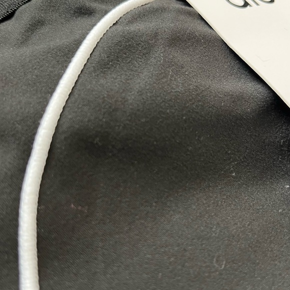 ALO Yoga Black Leggings & Bra Set with White Piping - Picture 6 of 6